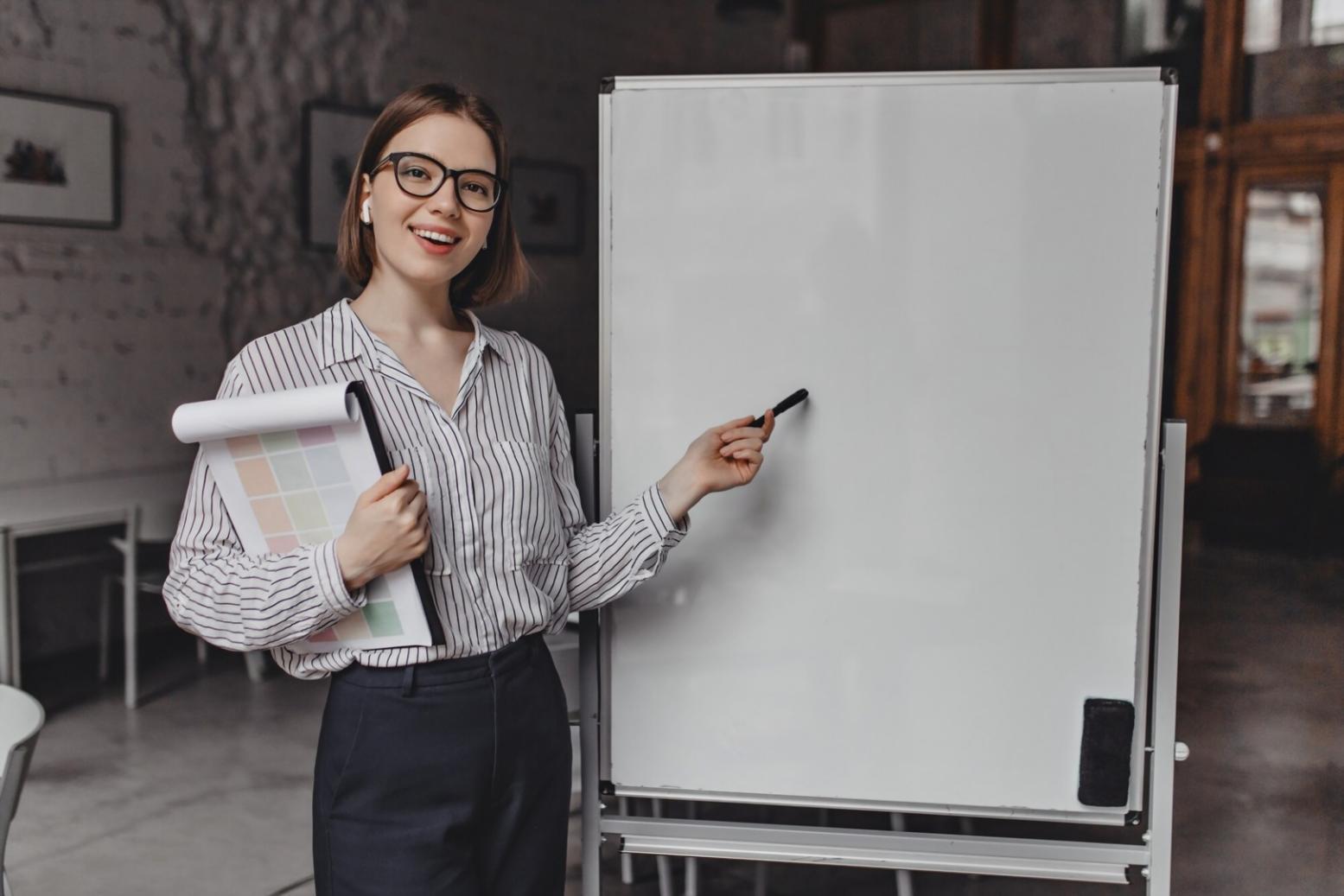 Environnement de formation avec écrans financiers